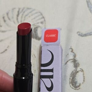 SAIE Crimson Lipstick IN CLASSIC